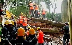 9 killed, 10 injured in building collapse in Thane district