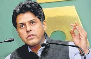 Is India doing business with IS, asks Congress leader