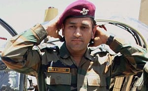 Dhoni undergoing training with Army's elite Para Brigade