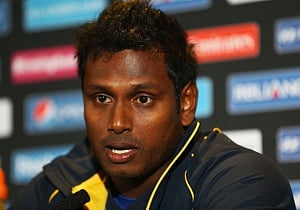 I haven't seen Bradman but have watched Sangakkara: Mathews