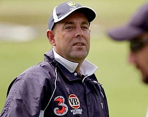 Australia coach apologises for Ashes defeat