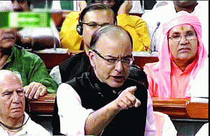 Jaitley defends Sushma on laMo