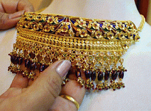 Indians making most from longest gold price slump