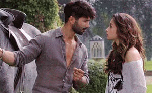 Shahid, Alia look good on-screen: Vikas Bahl