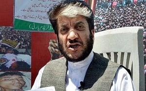 Shabir Shah put under house arrest