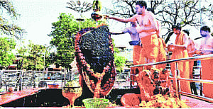 Women and temples