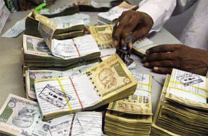 Strengthening rupee swells India's foreign reserves: Experts