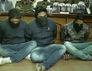Three held in Punjab with arms, Pakistani SIM card