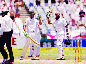 Amla leads Proteas' fightback