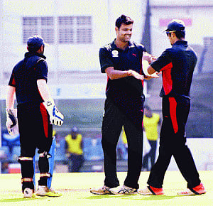 Delhi beat MP to record victory hat-tricks