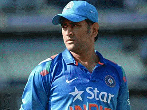 No all-rounders, our bowling combination will be 3-2: Dhoni