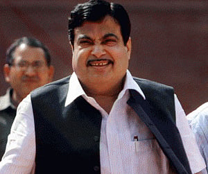 Govt to spend Rs 11K cr to fix black accident spots: Gadkari
