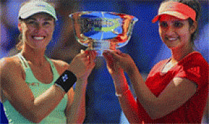 Hingis joins Sania as world no.1