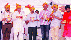 Kejriwal reiterates demand statehood for Delhi