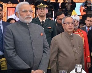 President, PM congratulate ISRO for satellite launch