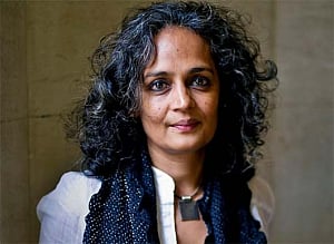SC refuses to stay contempt notice of HC against Arundhati Roy