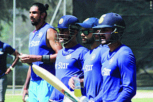 india look for solace in sydney
