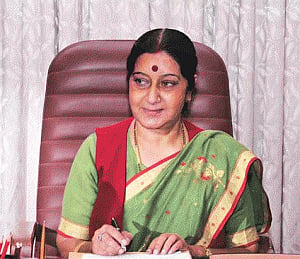 Sushma Swaraj meets Bahraini king