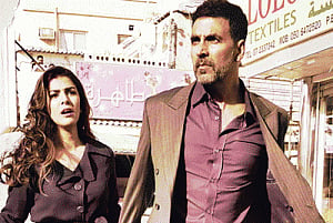 Akshay stars in slow gripper