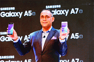 Samsung to focus on 'smart-living' consumer products in 2016, to take initiative approaches to S-E Asia soon