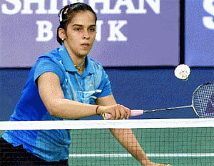 Indian shuttlers enter semi finals in SAG