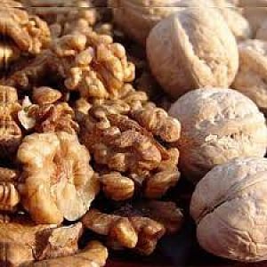 Eat walnuts to shed pounds, cut cholesterol