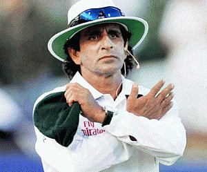 Corruption charges against umpire Rauf devastating: Pakistani daily