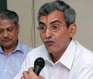 People should decide not to be corrupt or corrupted: CVC