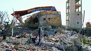 Airstrikes hit hospital in Syria, 23 dead