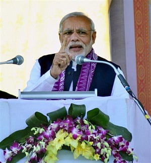 Crop insurance scheme will benefit farmers: Modi