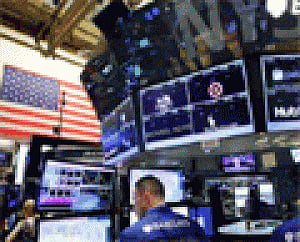 US stocks end mixed amid diving oil prices