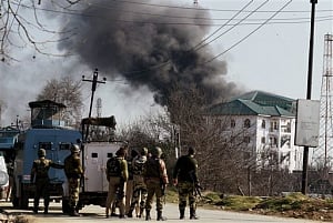 Fresh firing between militants, security forces in Pampore