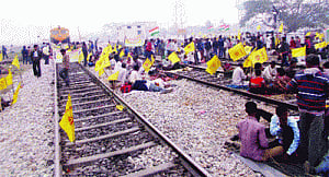 Rail roko in Bengal cuts off North-East for Day 3