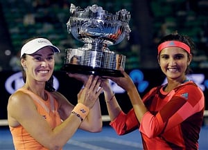 Sania-Hingis extends unbeaten streak to 41 matches