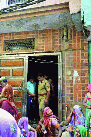 Wealthy couples found killed in Noida