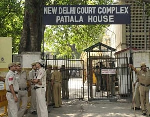 JNU row:SC seeks reply of Centre, cops on plea against lawyers