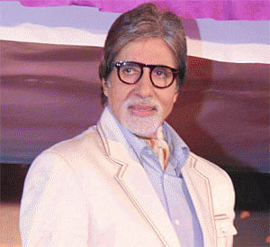 Chris Gayle gifts his bat to 'legend' Amitabh Bachchan