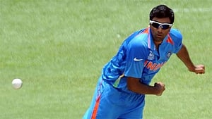 Should adapt to conditions rather than fighting it: Ashwin