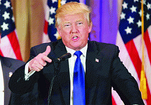 Trump, Clinton dominate Super Tuesday