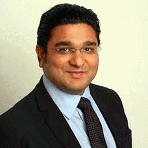 Hollywood pays tribute to Angad Paul