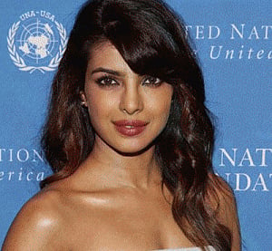 Priyanka lauds Dwayne Johnson's 'commitment to his job'