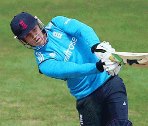 England beat New Zealand in World T20 warm up match