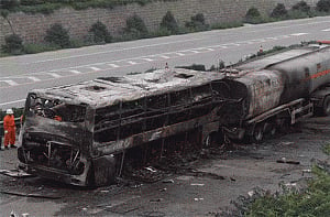 Five killed in bus-tanker collision in Rajasthan