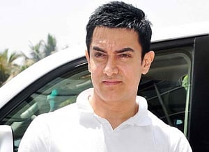 Aamir Khan meets Maharashtra Governor