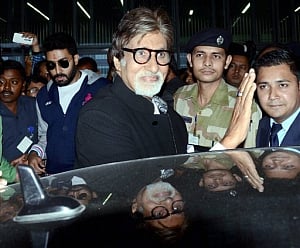 Bachchan thanks fans for support amid Panama Papers row