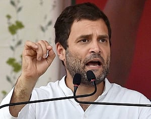 Rahul Gandhi condemns lathicharge on NIT students