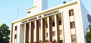 122% hike in IIT fee; but full  waiver for SC/ST, poor, disabled