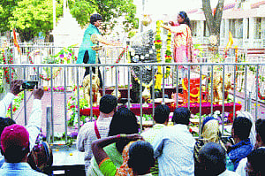 400-yr-old taboo makes way for right to pray