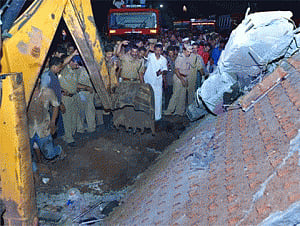 Disaster in Kerala temple kills 110, Modi visits site