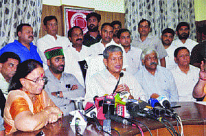 HC restores Rawat as Uttarakhand CM